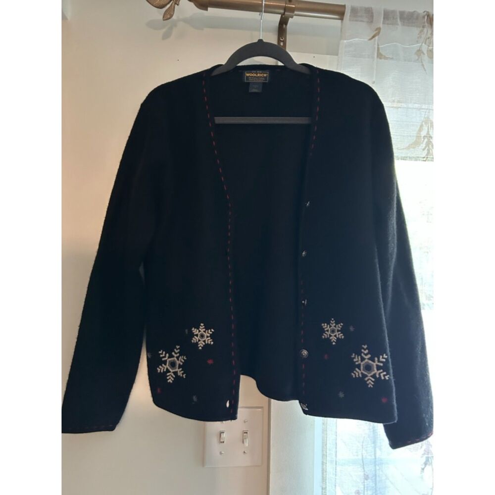 Woolrich Women’s L 100% Wool Black Snowflake Cardigan Sweater Button Front